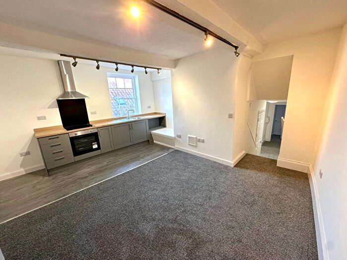 2 Bedroom Property To Rent In Queens Head Court, Newark, NG24