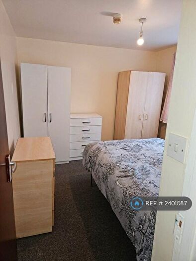 Studio To Rent In Belmont Road, London, N15
