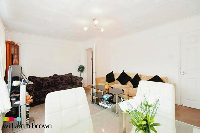 2 Bedroom Apartment To Rent In Forest Drive, Chelmsford, CM1