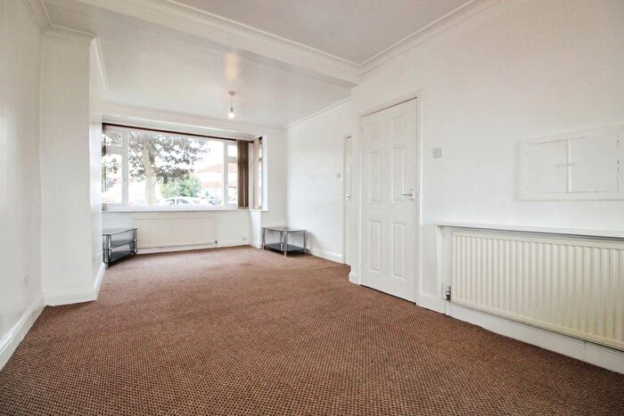 3 Bedroom Semi-Detached House To Rent In Constable Gardens, Edgware, HA8