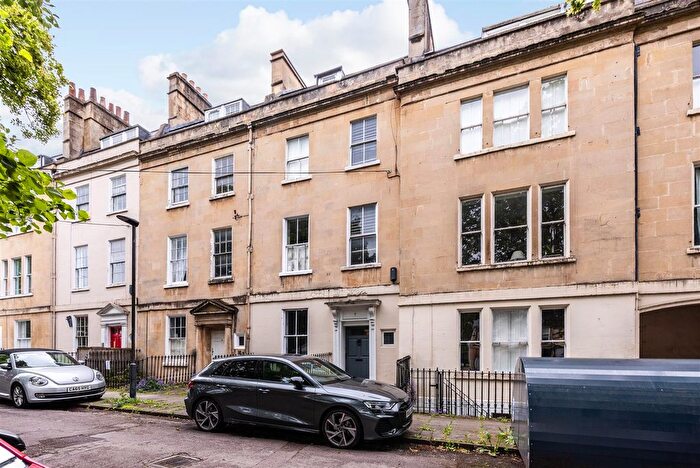 2 Bedroom Flat To Rent In Kensington Place, Walcot, Bath, BA1
