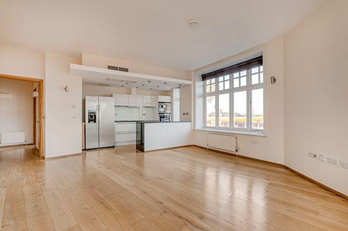 2 Bedroom Flat To Rent In Sheen Road, Richmond, TW9