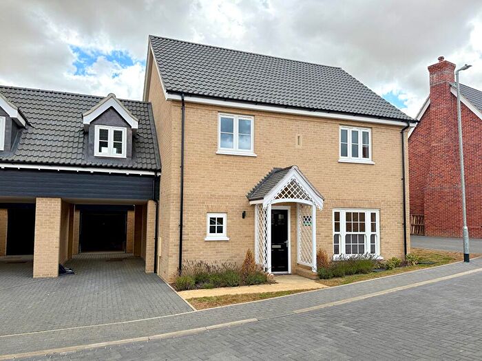4 Bedroom Link Detached House For Sale In Ethelwold Drive, Wickham Market, Woodbridge, IP13