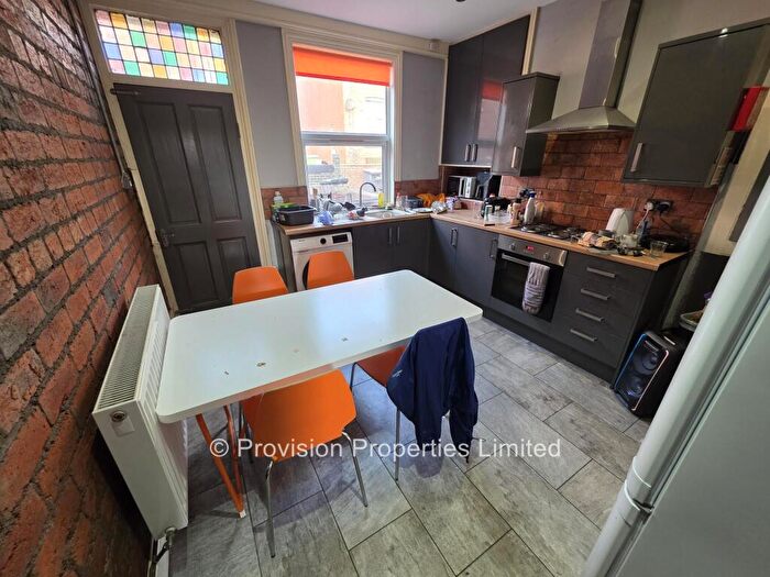 4 Bedroom Terraced House To Rent In Royal Park Road, Hyde Leeds, LS6