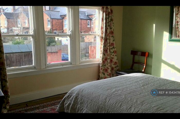 3 Bedroom Semi-Detached House To Rent In Birmingham, Birmingham, B30