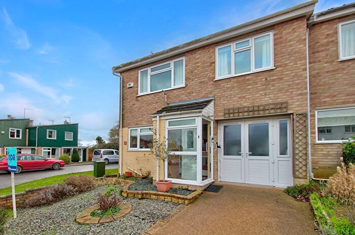 3 Bedroom End Terrace House For Sale In Ash Close, Woodbridge, IP12