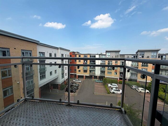 2 Bedroom Flat To Rent In Hart Street, Maidstone, ME16