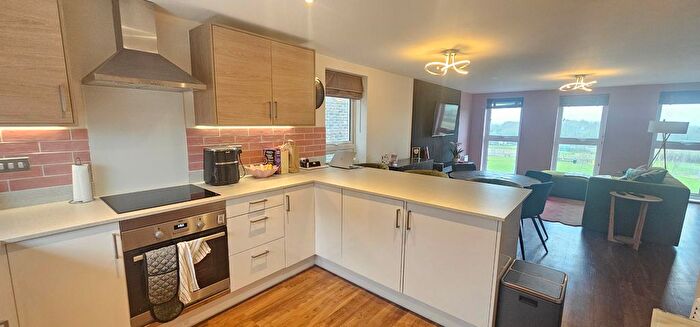 2 Bedroom Flat To Rent In Royal Duke Road, Bristol, BS34