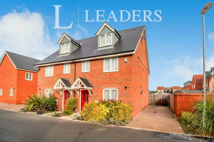 4 Bedroom Town House To Rent In Kiln Way, Southend On Sea, SS3