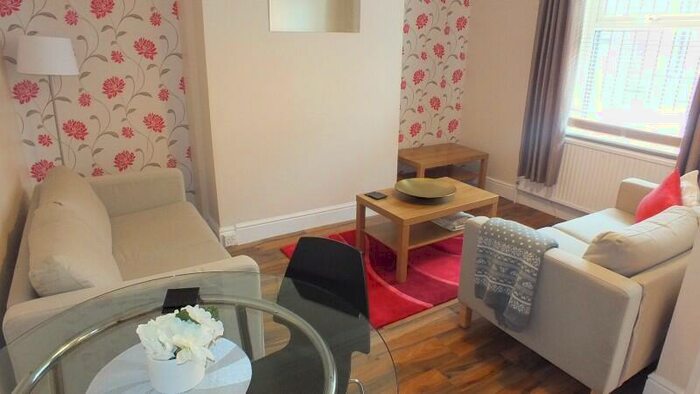 2 Bedroom Terraced House To Rent In Glossop Street, Leeds, LS6