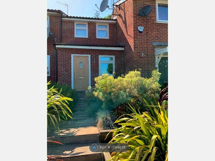 2 Bedroom Terraced House To Rent In Sycamore Close, Barnet, EN4