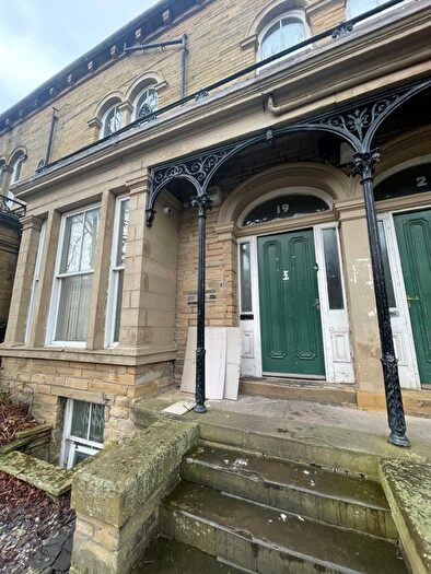1 Bedroom Flat To Rent In Ashgrove, Bradford, BD7