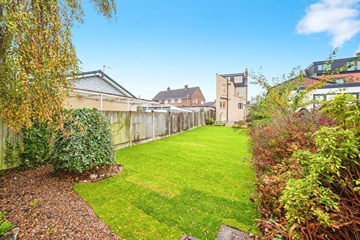 4 Bedroom Detached House For Sale In Station Road, Barnsley, S71