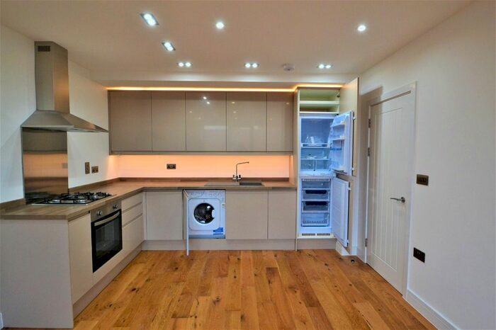 1 Bedroom Flat To Rent In High Street, Ruislip, HA4