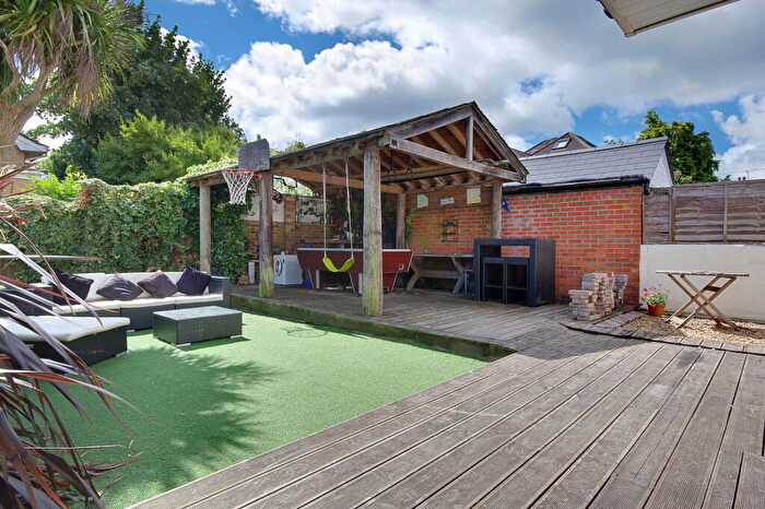 5 Bedroom Detached House For Sale In The Grove, Bournemouth, BH9