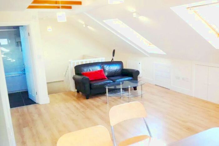 1 Bedroom Flat To Rent In Sevington Road, London NW4