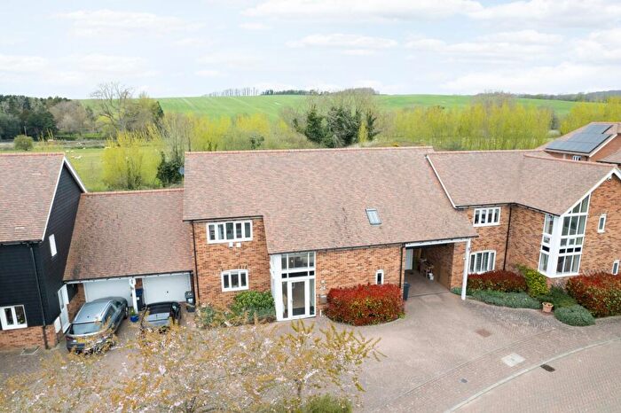 4 Bedroom Link Detached House For Sale In Kingfisher Place, Chartham, Canterbury, Kent, CT4