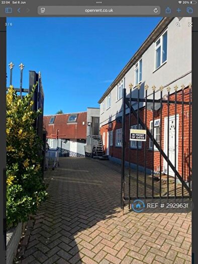 1 Bedroom Flat To Rent In Carpenters Court, Bromley, BR1
