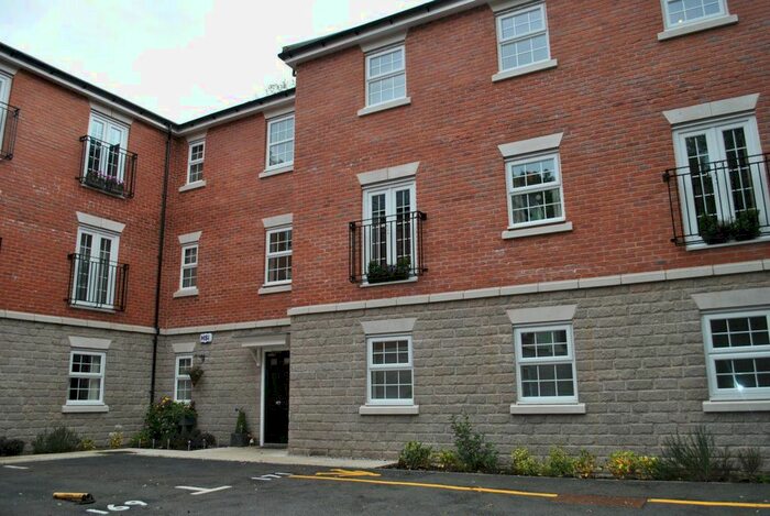 2 Bedroom Flat To Rent In Temple Road, Smithills, Bolton, BL1