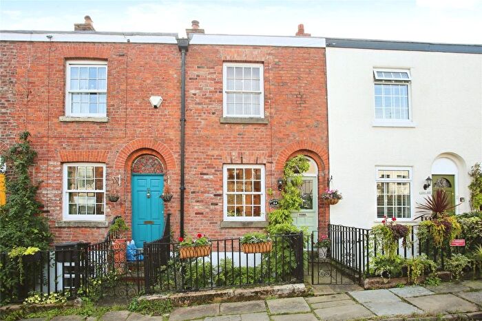 2 Bedroom Terraced House For Sale In Vale Close, Heaton Mersey, Stockport, SK4