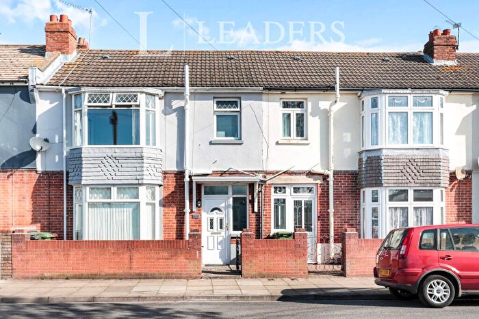 3 Bedroom Terraced House To Rent In Hewett Road, PO2