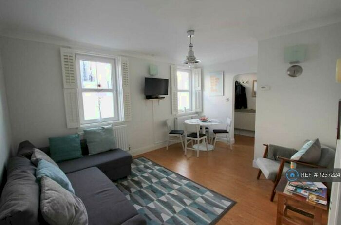 2 Bedroom Terraced House To Rent In Great College Street, Brighton, BN2