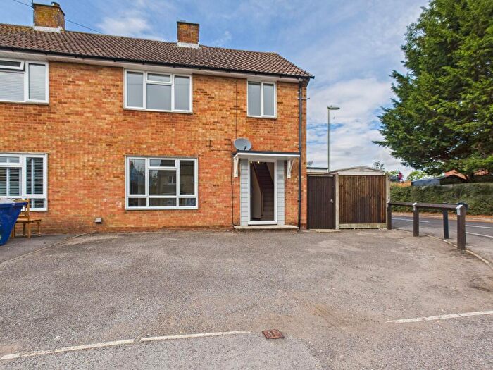 3 Bedroom End Of Terrace House To Rent In Huntsmoor Road, Tadley, RG26