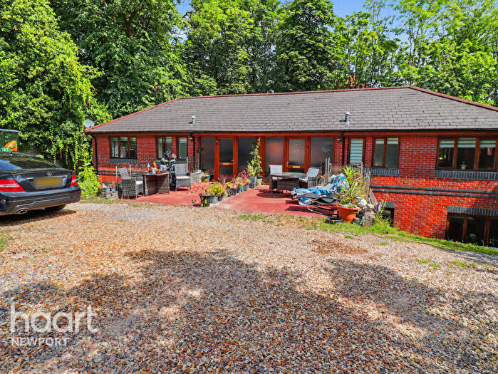 3 Bedroom Semi-Detached House For Sale In Fields Park Road, Newport, NP20