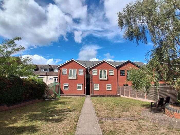 2 Bedroom Flat To Rent In Gravelly Hill, Erdington, Birmingham, West Midlands, B23