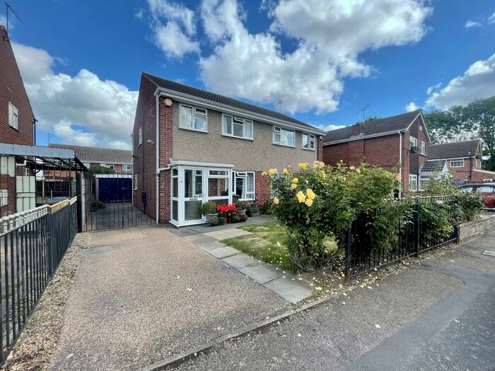 Houses for sale & to rent in LE4 7SB, Hardys Avenue, Rushey Mead Leicester