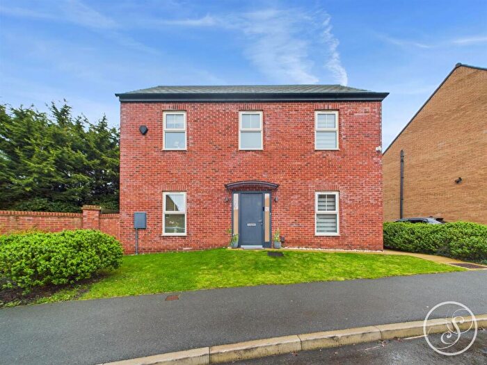 Detached House For Sale In Cardwell Road, Leeds, LS14