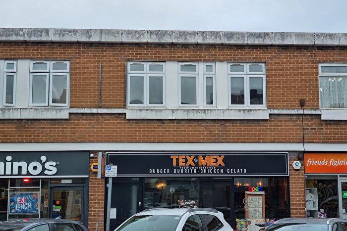 2 Bedroom Apartment To Rent In Cosham, Hampshire, PO6