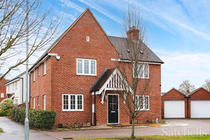 4 Bedroom Detached House For Sale In Cedar Gardens, Letchworth Garden City, SG6