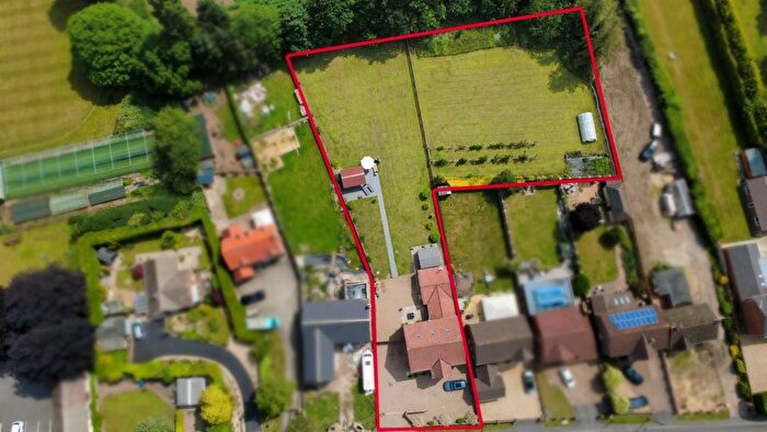 6 Bedroom Detached House For Sale In Haxey Lane, Haxey, DN9