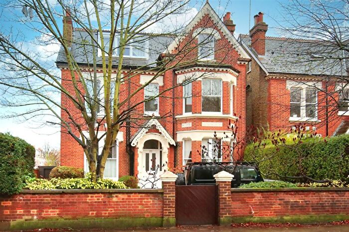 1 Bedroom Flat To Rent In Trinity Road, London, SW18