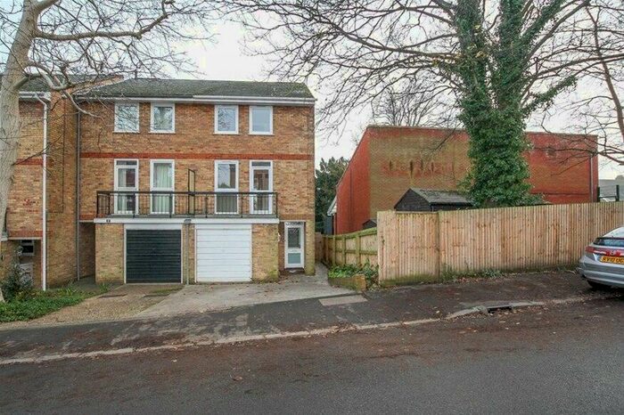 4 Bedroom House To Rent In Doctor Commons Road, Berkhamsted, HP4