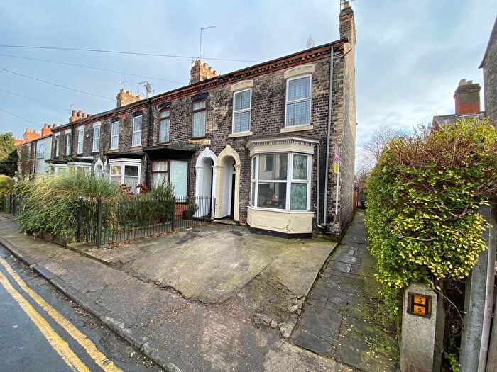 3 Bedroom End Of Terrace House To Rent In Chesnut Avenue, Hull, HU5