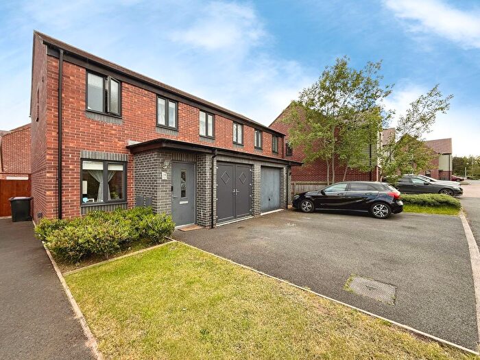 3 Bedroom Semi Detached House For Sale In Sandhole Crescent, Telford, TF3