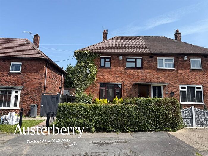 3 Bedroom Semi-Detached House For Sale In Dawlish Drive, Stoke-On-Trent, ST2