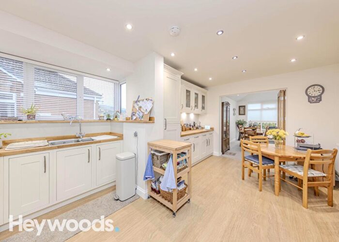 2 Bedroom Detached Bungalow For Sale In Delamere Grove, Trentham, Stoke-On-Trent, ST4