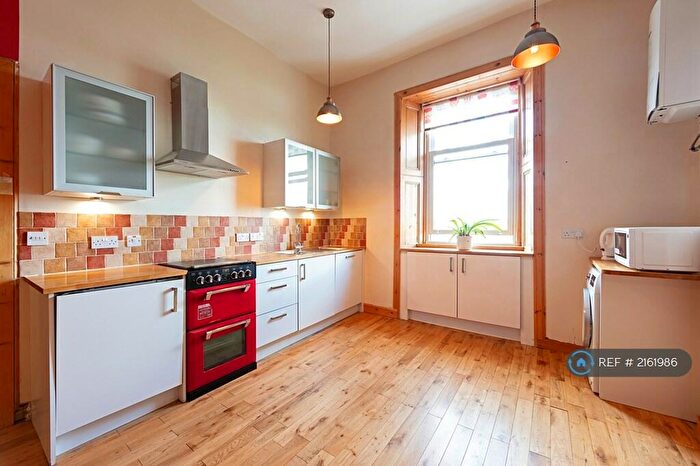 3 Bedroom Flat To Rent In Easter Road, Edinburgh, EH7