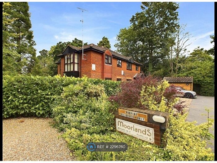 1 Bedroom Flat To Rent In Moorlands, Walton-On-Thames, KT12