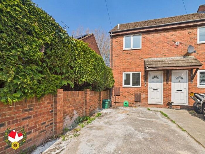 2 Bedroom Terraced House To Rent In Hemmingsdale Road, GL2