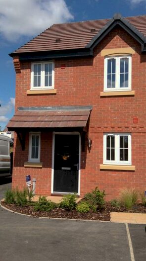 3 Bedroom Semi-Detached House To Rent In Barley Close, Stratford-upon-Avon, CV37