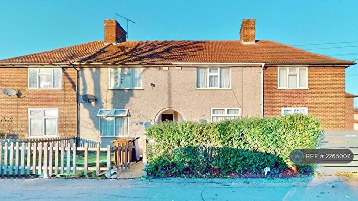 3 Bedroom Terraced House To Rent In Becontree Avenue, Dagenham, RM8
