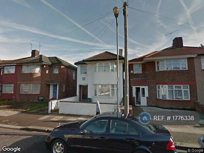 3 Bedroom Detached House To Rent In Forterie Gardens, Ilford, IG3