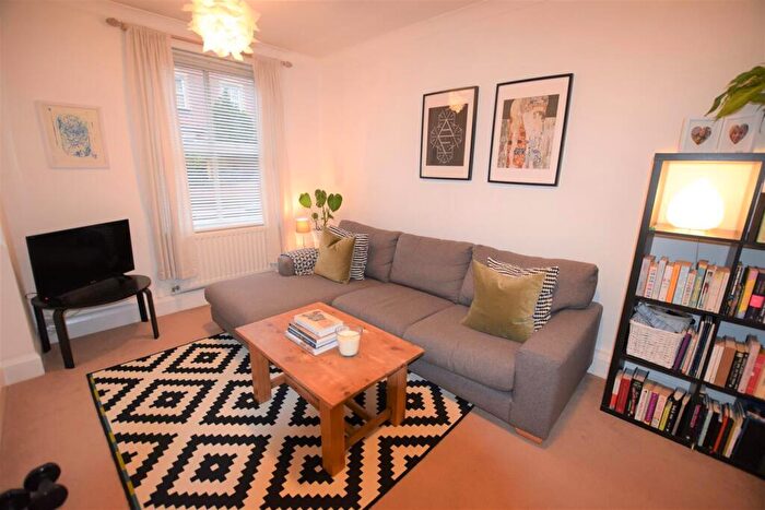 1 Bedroom Apartment To Rent In Elm Grove, Didsbury, M20