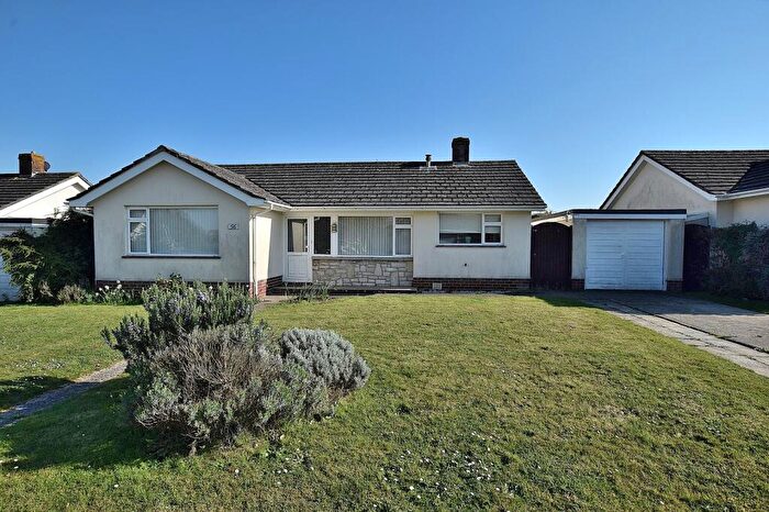 2 Bedroom Detached Bungalow For Sale In Chiltern Drive, Barton On Sea, New Milton, Hampshire., BH25