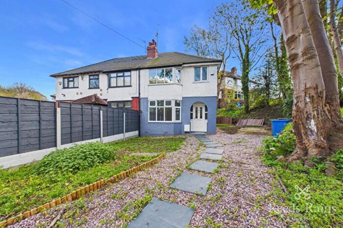 3 Bedroom Semi Detached House For Sale In The Drive, Bredbury, Stockport, Cheshire, SK6