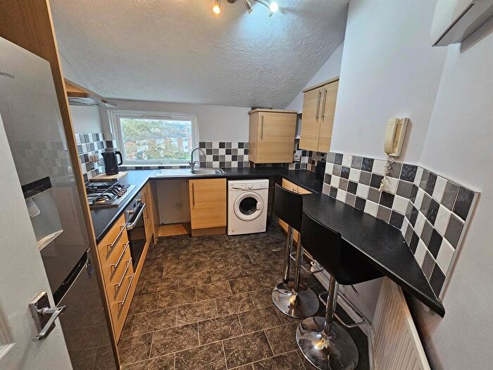 1 Bedroom Apartment For Sale In Arundel Green, Aylesbury, HP20